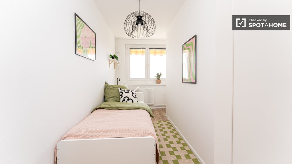 Room, Hubertusdamm, Berlin