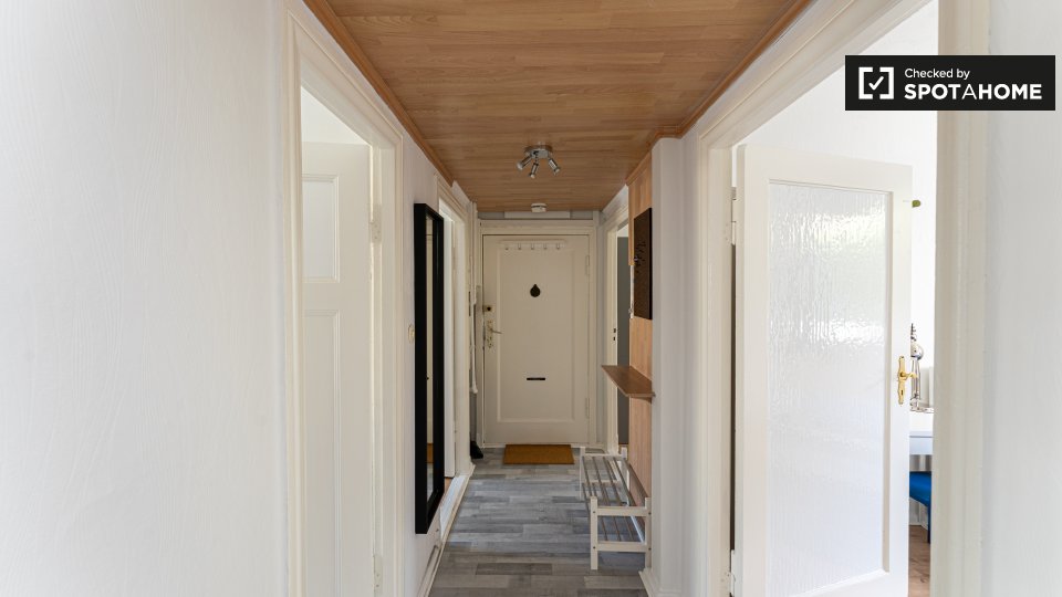 Room, Zinsgutstraße, Berlin
