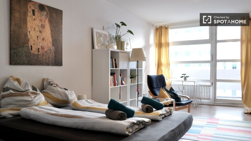 Apartment, Tattoo-Piercing Studio, Berlin
