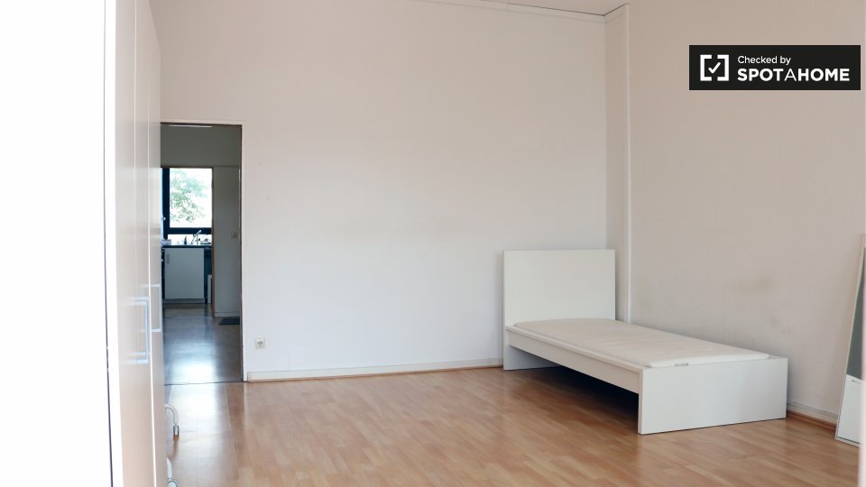 Room, Bismarckstraße, Berlin
