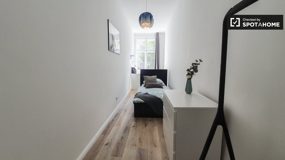 Room, MüllerstraßeA, Berlin