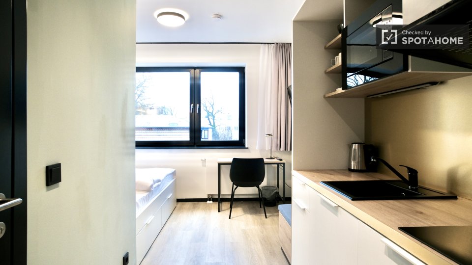 Apartment, Pestalozzistraße-8, Berlin