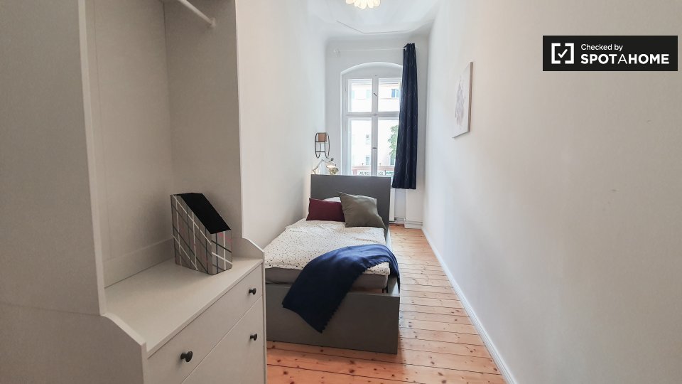 Room, MüllerstraßeA, Berlin