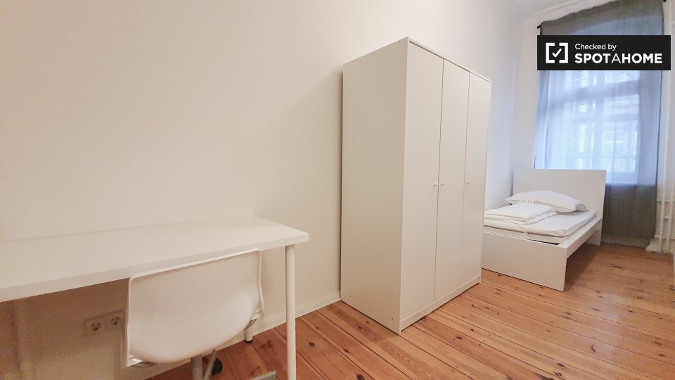Room, Kottbusser Damm-30, Berlin