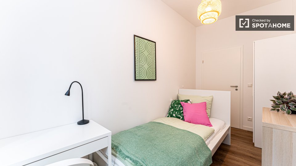 Room, Tabbertstraße, Berlin
