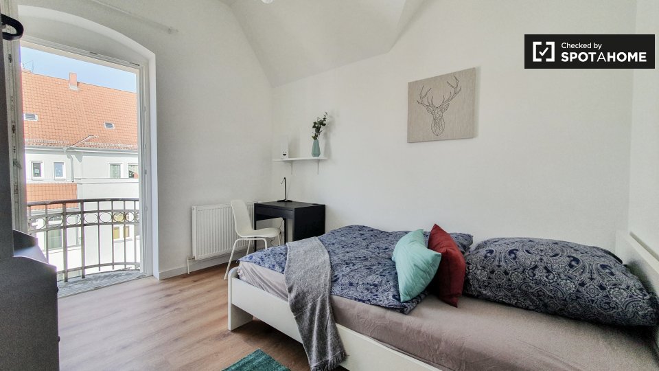 Room, Brückenstraße, Berlin
