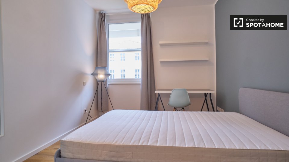 Room, Nazarethkirchstraße, Berlin