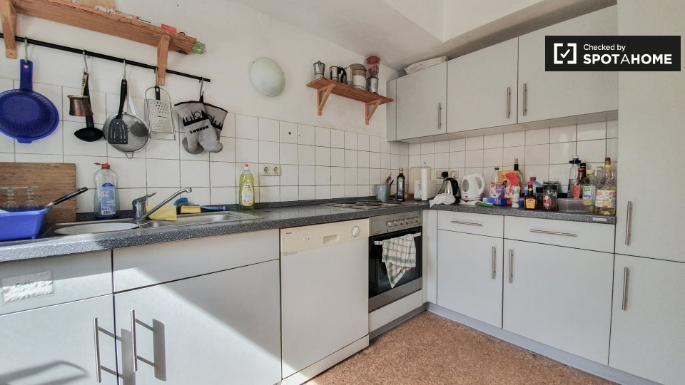 Room, Gneisenaustraße, Berlin