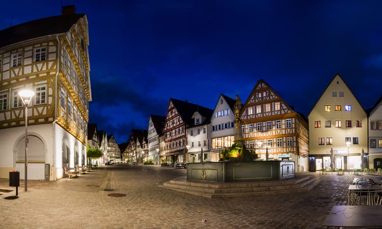 Court overturns curfew in Baden-Württemberg
