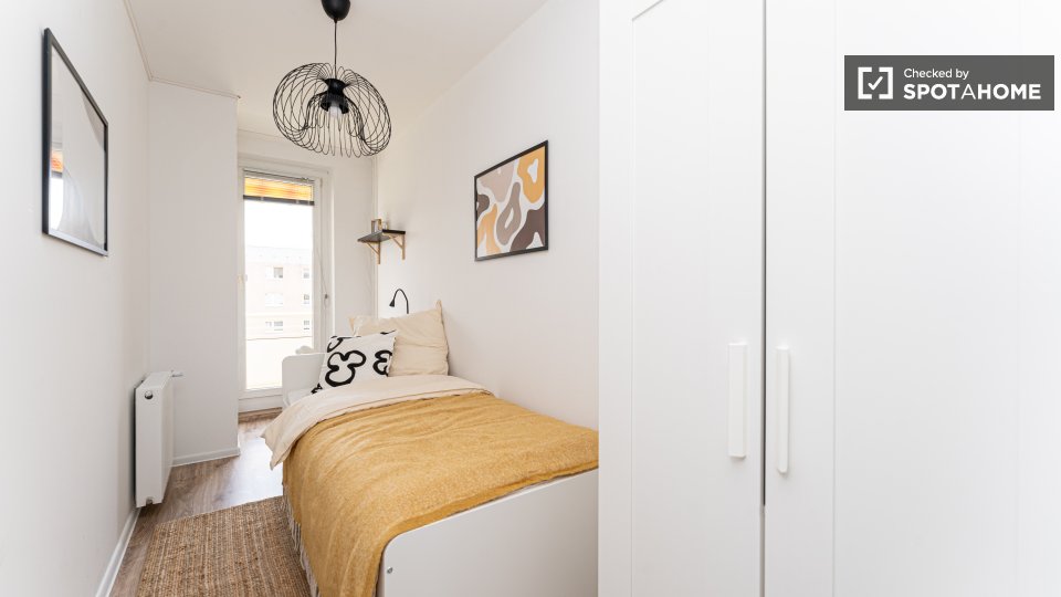 Room, Hubertusdamm, Berlin