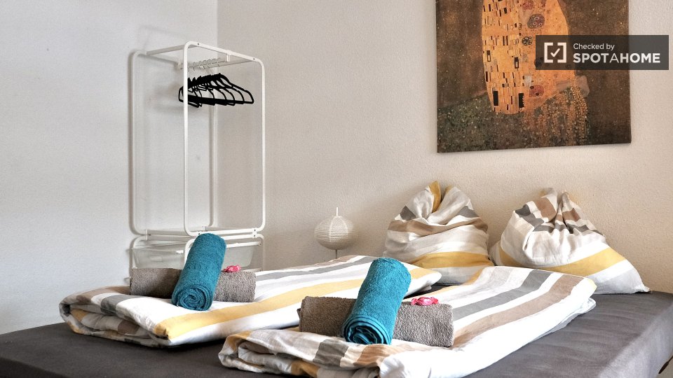 Apartment, Tattoo-Piercing Studio, Berlin