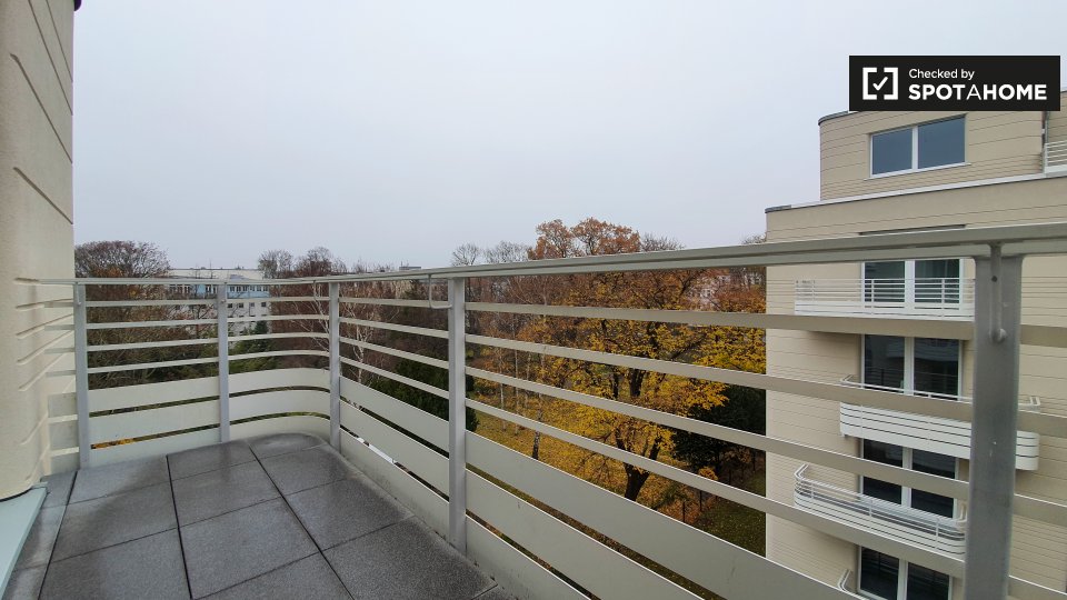 Room, Nazarethkirchstraße, Berlin