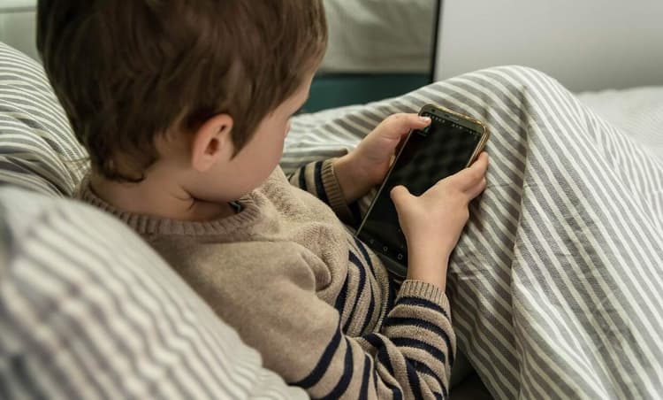 German schoolchildren are spending 12 hours per day sitting