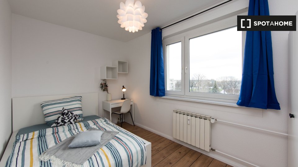 Room, Johanna-Tesch-Straße, Berlin