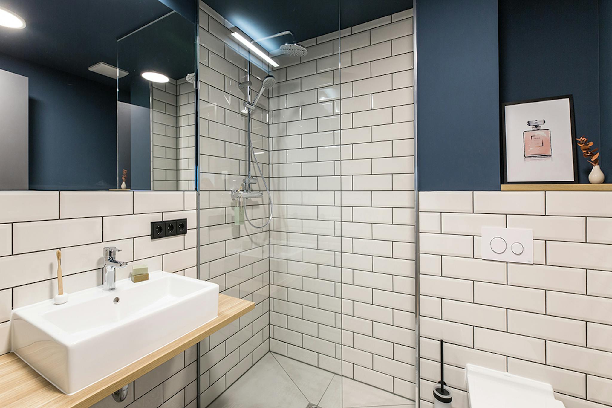 Apartment, Amelia-Mary-Earhart-Straße, Frankfurt