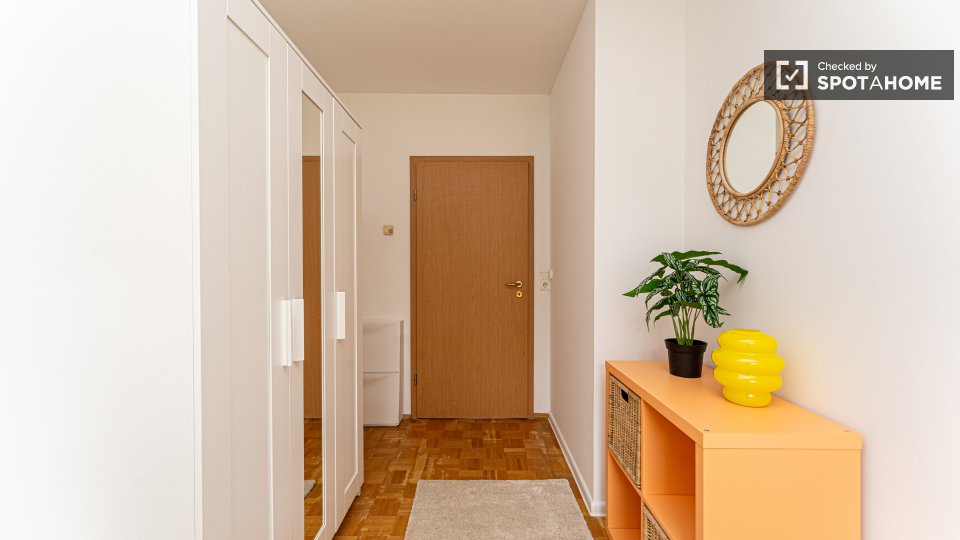 Room, Stromstraße, Berlin
