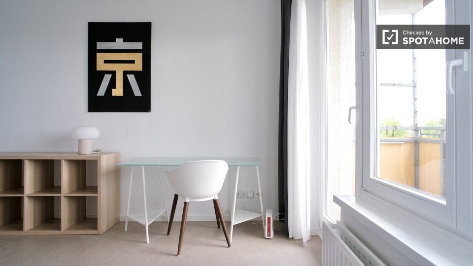 Room, Neltestraße, Berlin