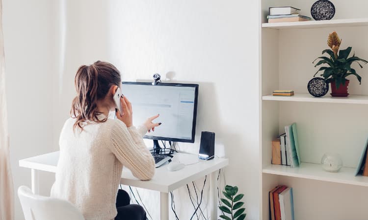 Home workers should pay more tax for the privilege, Deutsche Bank says