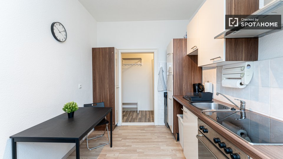 Room, Sterndamm, Berlin