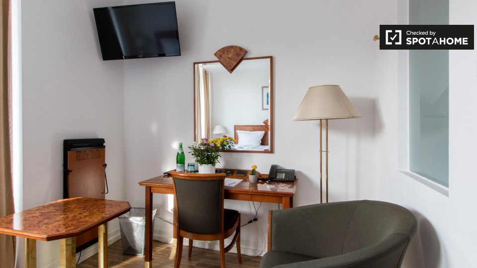 Apartment, Osnabrücker Str., Berlin