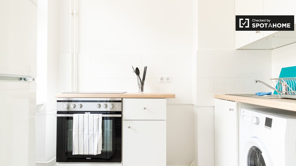 Room, Graefestraße, Berlin