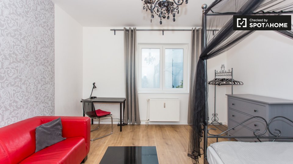 Room, Soldiner Str. 63, 13359 Berlin, Germany, Berlin