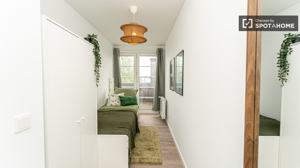 Room, Müllerstraße, Berlin