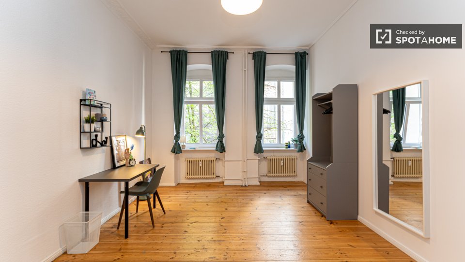 Room, Kottbusser Damm, Berlin