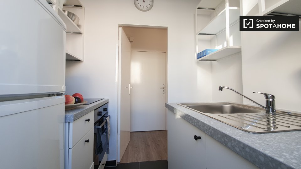 Room, Perleberger Str., Berlin