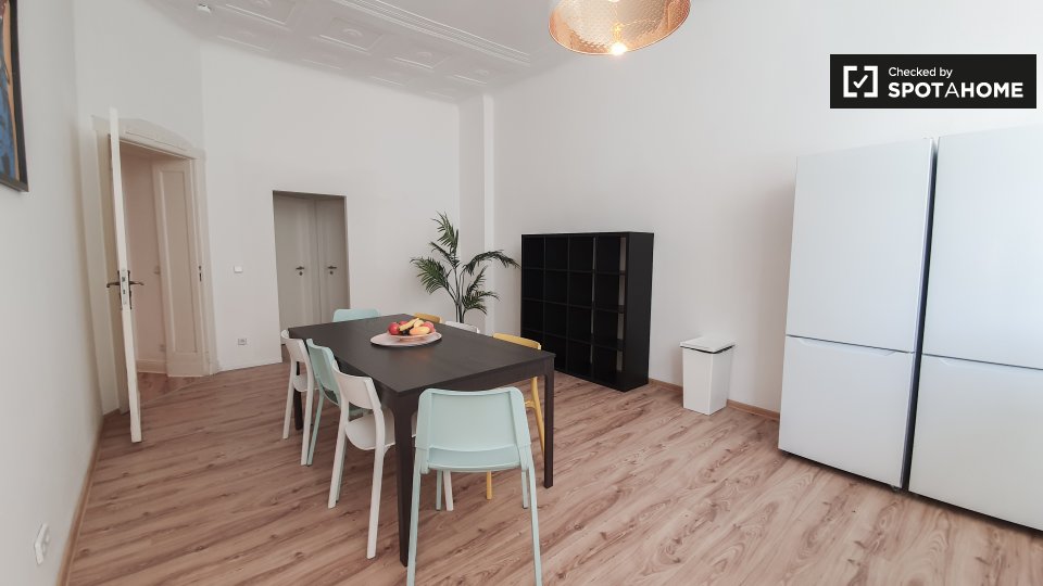 Room, Weimarische Str., Berlin