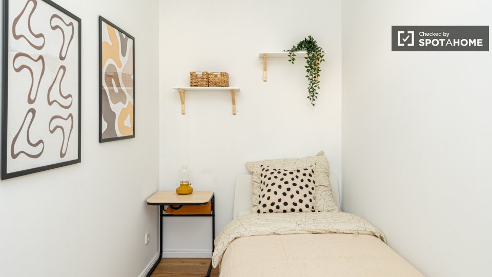 Room, Hoffmannstraße, Berlin