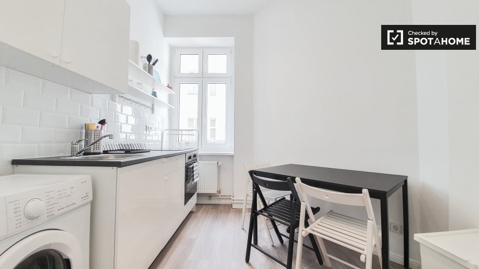 Room, Hoffmannstraße, Berlin