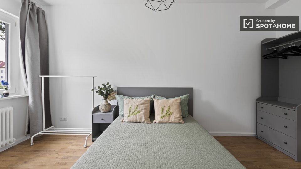 Room, Rübelandstraße, Berlin
