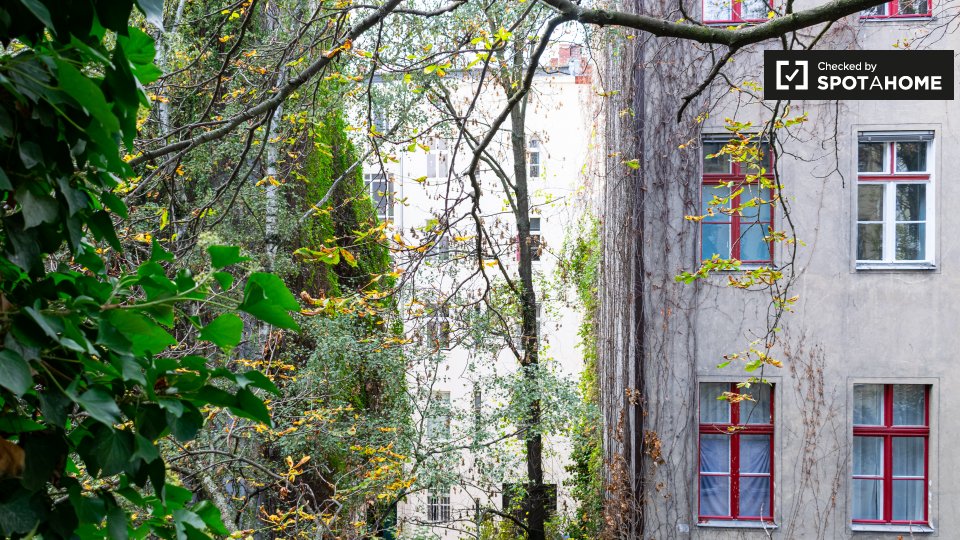 Room, Graefestraße, Berlin