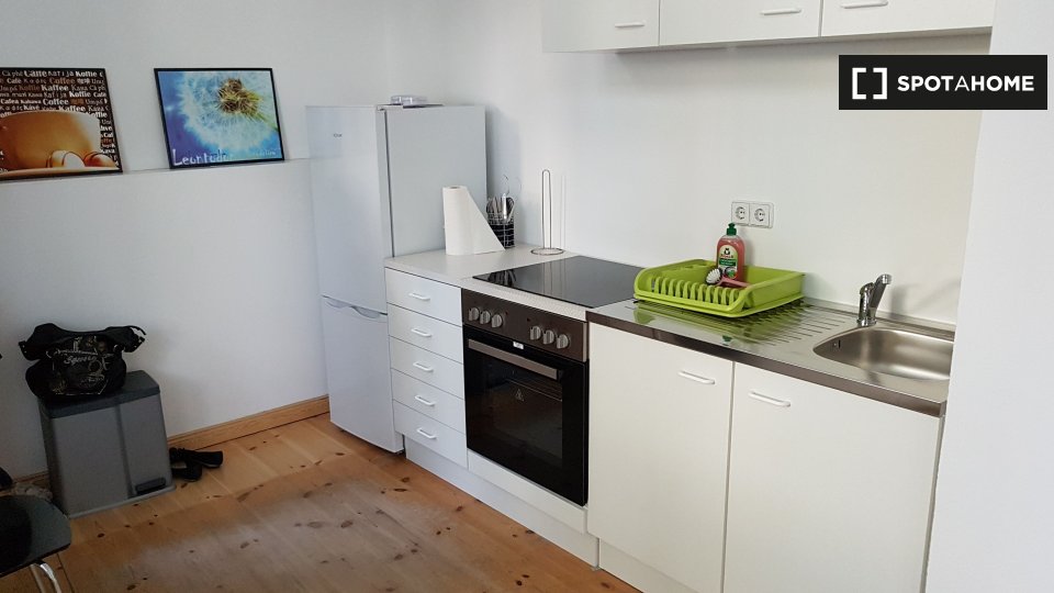 Room, Hauptstraße, Berlin