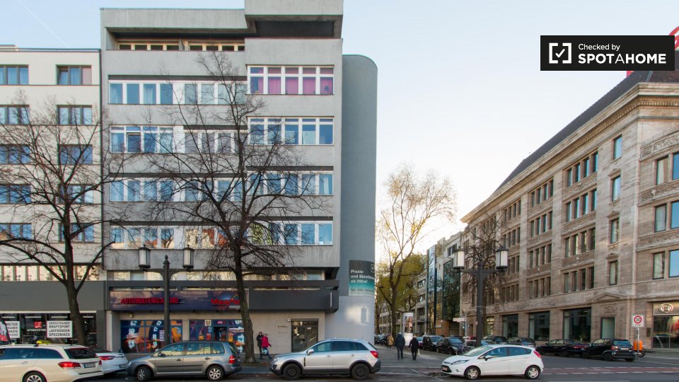 Room, Bismarckstraße, Berlin