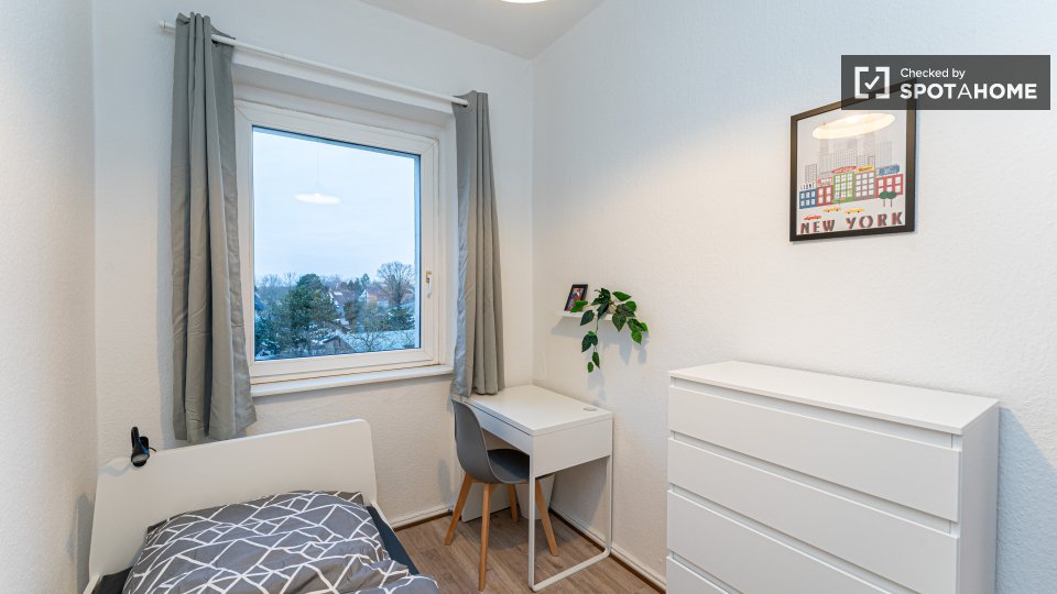Room, Sterndamm, Berlin
