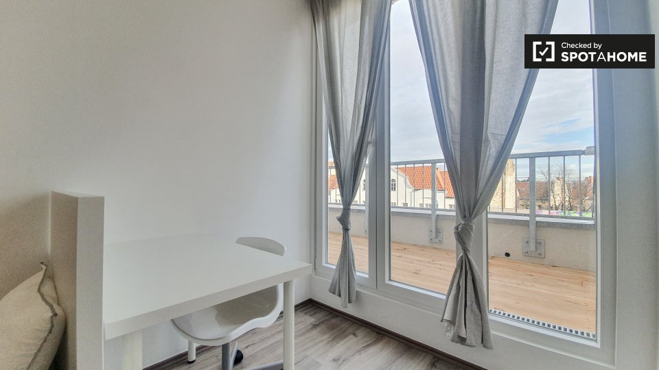 Room, Kottbusser Damm-30, Berlin