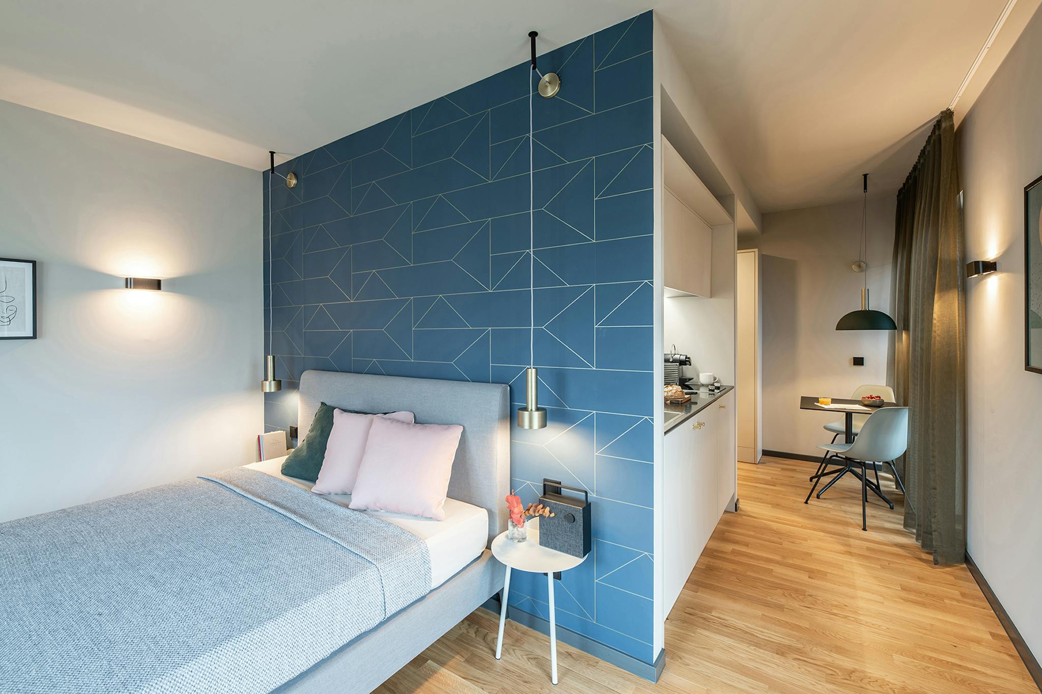 Apartment, Amelia-Mary-Earhart-Straße, Frankfurt