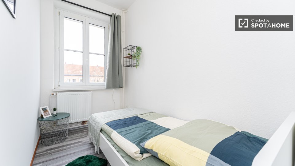 Room, Sterndamm, Berlin
