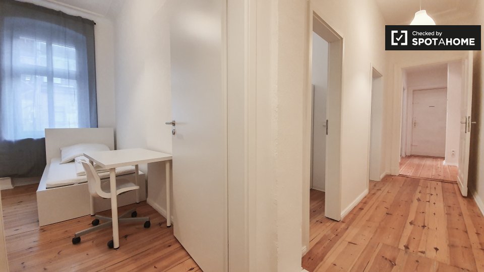 Room, Kottbusser Damm-30, Berlin