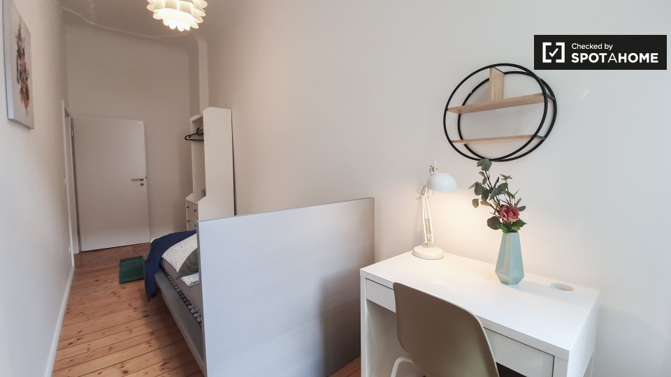 Room, MüllerstraßeA, Berlin