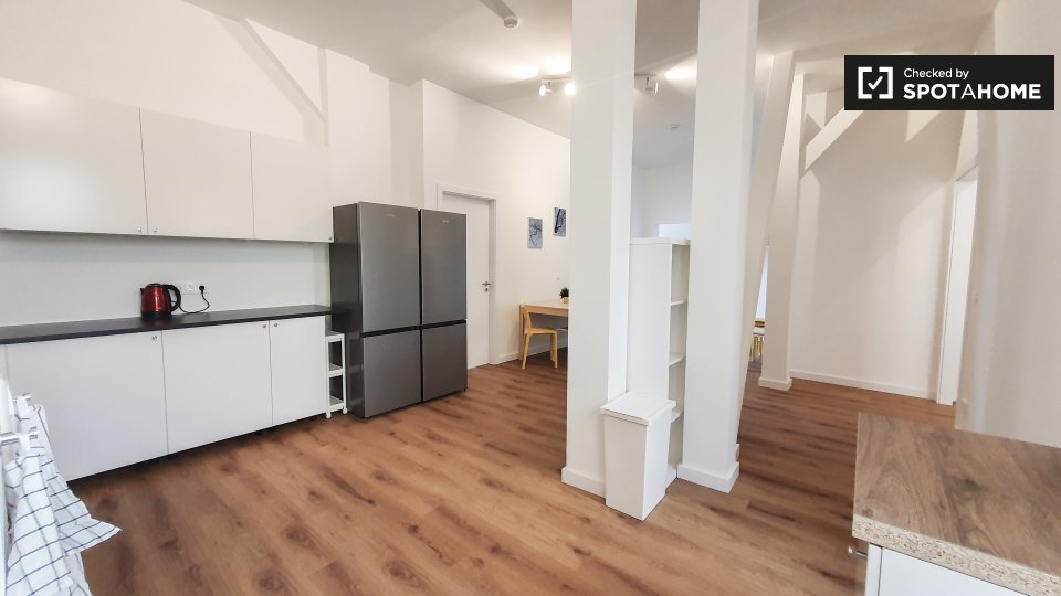 Room, Brückenstraße, Berlin