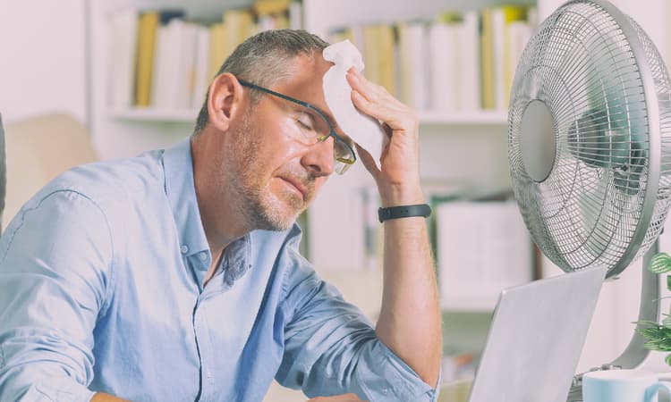 40C forecast: Left calls for public "cold rooms" to help people cool off