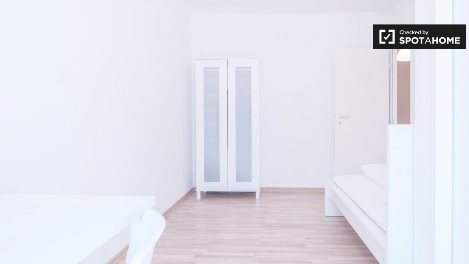 Room, CharlottenstraßeB, Berlin