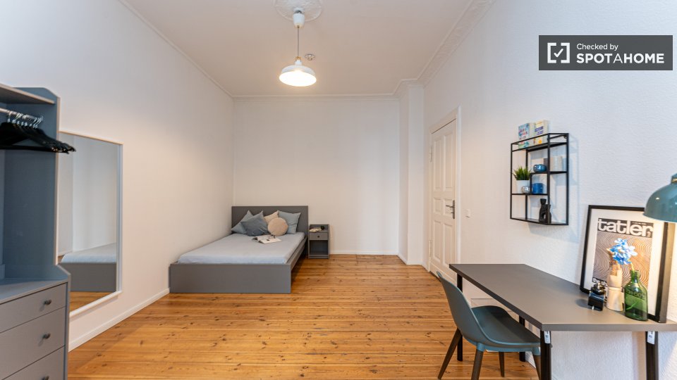 Room, Kottbusser Damm, Berlin