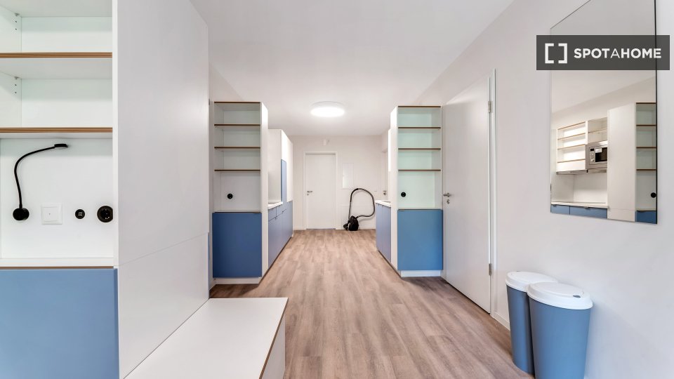 Room, WG-HH-WG-5, Berlin
