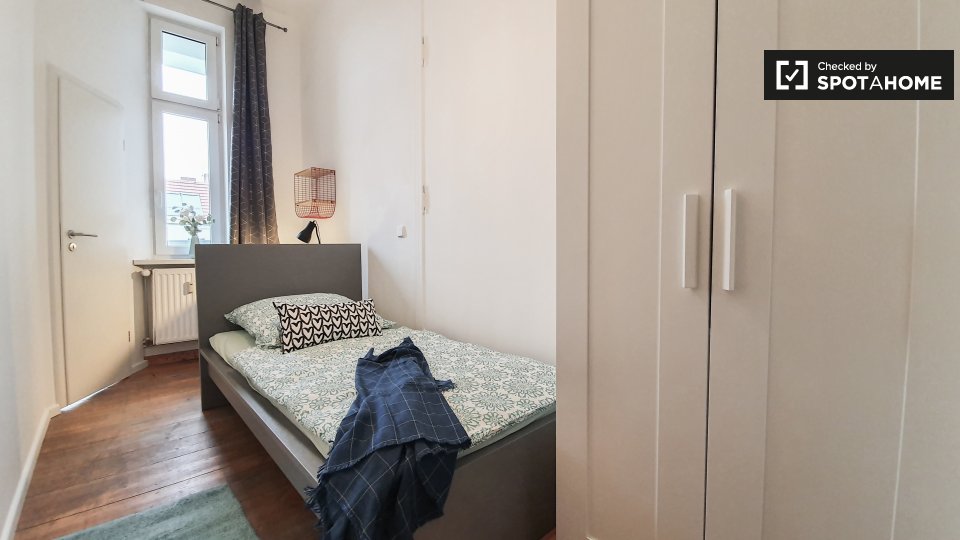 Room, Weimarische Str., Berlin