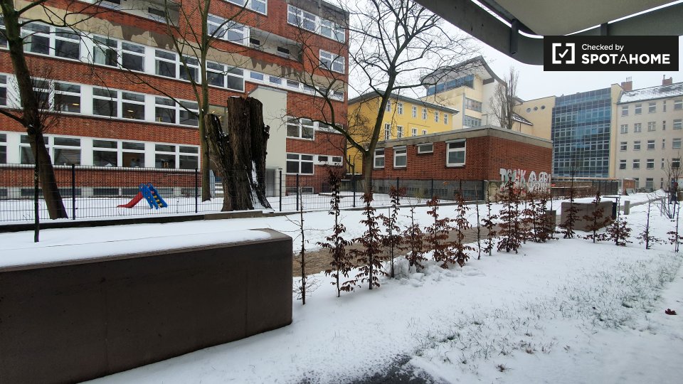 Room, Nazarethkirchstraße, Berlin