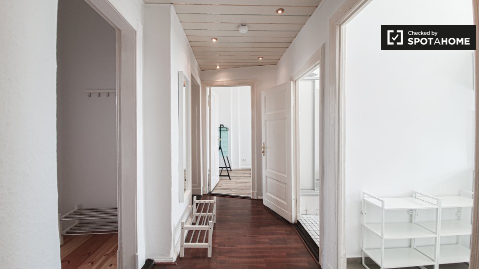 Room, Holländerstraße, Berlin